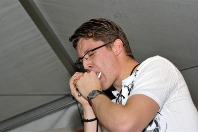 Steve Müller ist bislang der einzige Blueser aus Klingenthal, der den Wettbewerb „Seydel open“ gewinnen konnte. 2016 stand er ganz oben auf dem Treppchen.