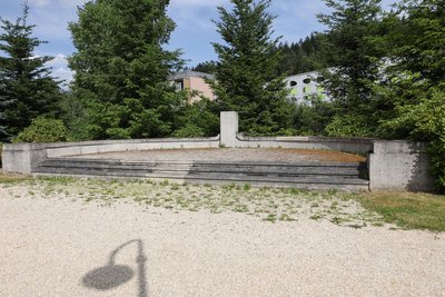 Die Fragmente des Denkmals an der Bahnhofstraße sollen dem neuen Hotel weichen.