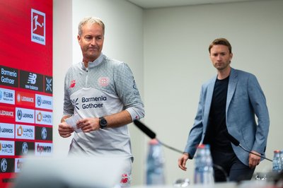 Zusammenarbeit endet: Hjulmand und Bayers Sportchef Rolfes.