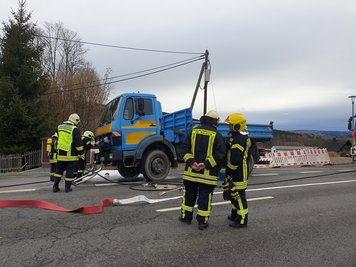 Als Ursache für den Brand vermutet die Polizei einen technischen Defekt.