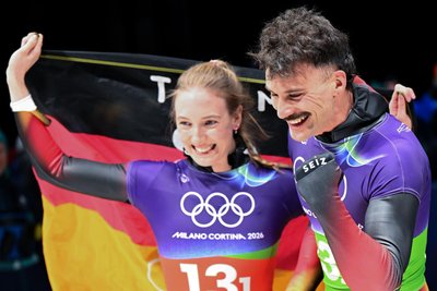 Im Mixed-Wettbewerb bei den Winterspielen in Italien jubelten Susanne Kreher und Axel Jungk gemeinsam über die Silbermedaille.