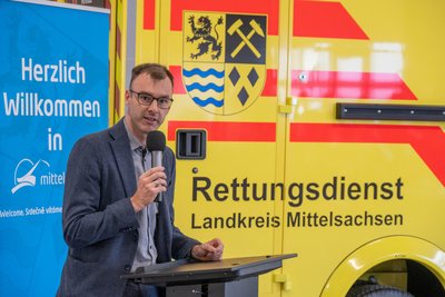 Frankenbergs Bürgermeister Oliver Gerstner freut sich über die guten Arbeitsbedingungen in der neuen Wache.