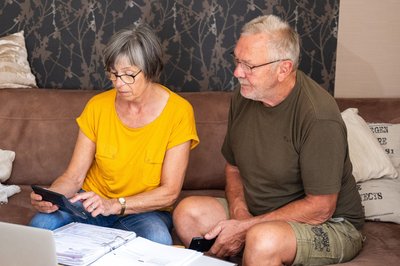 Rentensplitting heißt: faire Aufteilung – ist aber auch verbindlich. Die Deutsche Rentenversicherung berät kostenlos, weil die Rechnung bei jedem Paar anders ausfällt.