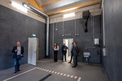 Blick in die neue Waschgarage der Rettungswache.