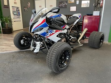 Noch ein Einzelstück: Auch die Exeet RR ist bereits verkauft. Als Motorenspender fungierte in diesem Fall eine BMW S1000 RR mit 207 PS.