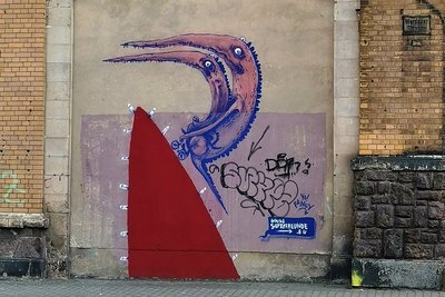 Tandem-Krokodile an der Werdauer Straße gegenüber der Sparkasse.