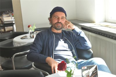 Stephan Bestier beim Gespräch mit „Freie Presse“ im Mittelsächsischen Theater in Freiberg.