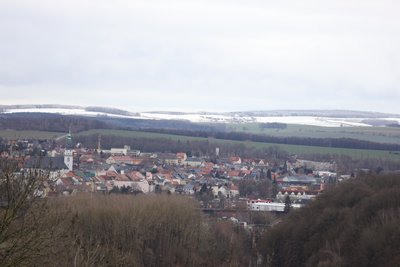 Bei einem Blick von Sachsenburg nach Altenhain sah man am Freitag deutlich die Schneescheide.