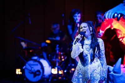Das Eröffnungsstück des Festivals: "Split Tooth: Saputjij" mit Tanya Tagaq