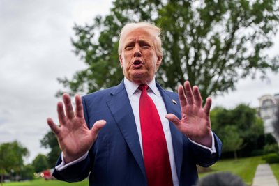 Auffällig ist, dass US-Präsident Donald Trump ausschließlich demokratisch regierte Städte mit afroamerikanischen Bürgermeistern und Bürgermeisterinnen ins Visier nimmt.
