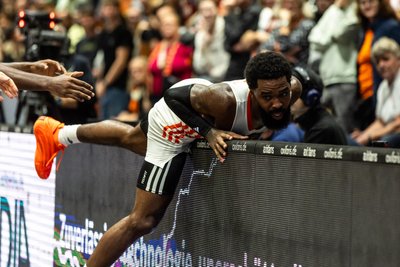 COREY DAVIS: Das erste schwache Spiel des bislang so starken Spielmachers. Nahm sich gerade einmal vier Würfe aus dem Spiel, traf nur einen. Mehr als unglücklich seine Aktion vier Sekunden vor dem Ende beim Stand von 67:66 für die Niners: Statt aus dem Stand zu werfen, rannte er in den Gegenspieler. Wäre er noch im Wurf gewesen, hätte es Offensivfoul und Einwurf London gegeben. Weil er den Ball aber nicht mehr in der Hand hatte, gab es Freiwürfe für die Lions. Und die entschieden das Spiel. Note: 3.