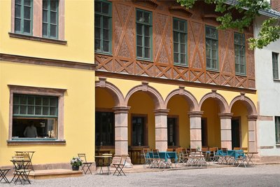 An der Fassade wurde das alte Fachwerk originalgetreu wieder aufgebaut.
