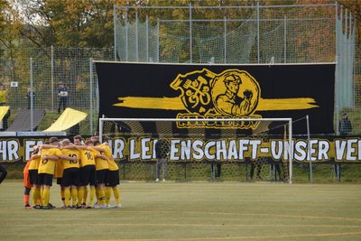Die Neustädtler Fans zeigten zu Beginn diese sehenswerte Choreografie.