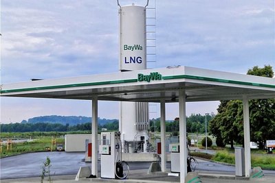 In Meerane hat die Baywa AG die erste LNG-Tankstelle im Landkreis Zwickau eröffnet.