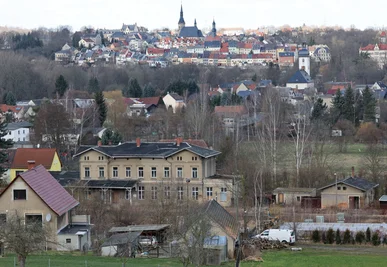 Seit unbekannter Zeit werden verschiedene elektronische Weichenapparaturen stillgelegter Bahngleise in Waldenburg vermisst.