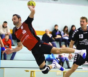 Mario Schuldes war 2015 noch für die zweite Mannschaft des HC Glauchau/Meerane am Ball. In dieser Saison übernahm er das Traineramt beim ZHC Grubenlampe. 