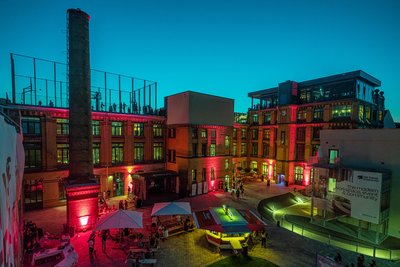 Im Gründerzentrum „Die Fabrik“ wird am Wochenende der erste Geburtstag gefeiert.