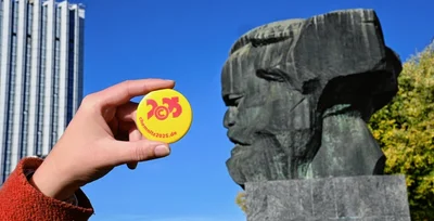 Die Wirtschaftsfördergesellschaft hat den örtlichen Kreisverband der Kleinpartei "Die Basis" anwaltlich aufgefordert, die Verwendung des Logos "Chemnitz2025"  zu unterlassen.