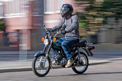 Simson-Mopeds stehen auch 35 Jahre nach der Wende im Osten hoch im Kurs.