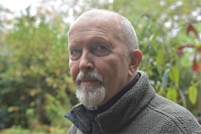 Pilzberater Lothar Roth aus Adorf wurde für seine jahrelange ehrenamtliche Arbeit vom Landratsamt des Vogtlandkreises ausgezeichnet.