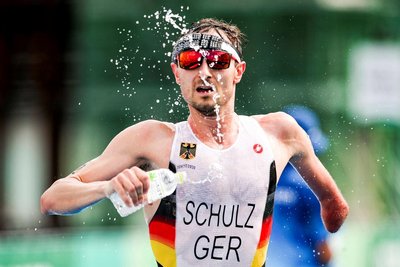 Das Foto zeigt Martin Schulz im August 2021 auf dem Weg zum Sieg bei den Paralympics in Tokio. In Zwickau startet der Leipziger am Sonntag das zweite Mal. 2014 siegte er hier beim Jedermann-Triathlon. "Wenn es der internationale Terminkalender zulässt, bin ich als Sachse auch gerne bei den regionalen Wettkämpfen dabei", sagt er. 