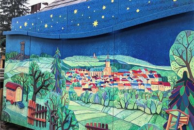 Die Wichtelstadt des Annaberger Weihnachtsmarkts ist in diesem Jahr erweitert worden - unter anderem gibt es nun eine Stadtansicht von Annaberg-Buchholz.