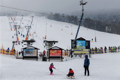 Am Fichtelberg herrschen weiterhin gute Pistenbedingungen. 
