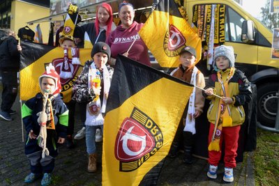 Eine Freude für alle Besucher: Auch der Original Dynamo Fanshop aus Dresden stand im Stadion bereit.