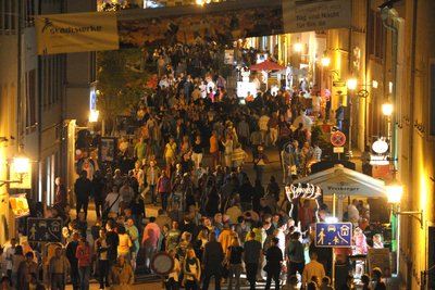 Eine belebte Innenstadt wie zur Freiberger Nachtschicht (Bild) ist Grundanliegen des Gründerpreises.