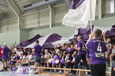 Die Fans der BSG Wismut Aue sorgten im Pokalfinale für Heimspielflair.