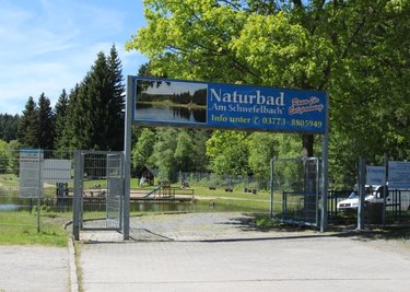 Der Eingang zum Freibad in Johanngeorgenstadt soll barrierefrei werden.