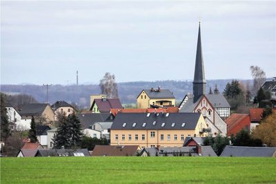 Der Gemeinderat soll am Donnerstag den Auftrag für den Bau eines neuen Festplatzes in Dennheritz vergeben. 