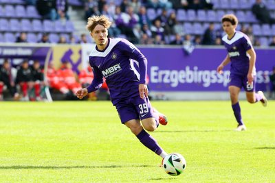 Maximilian Schmid bleibt in Aue.