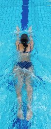 Im Hallenbad auf dem Zeller Berg sinkt die Wassertemperatur auf 24,9 Grad. 
