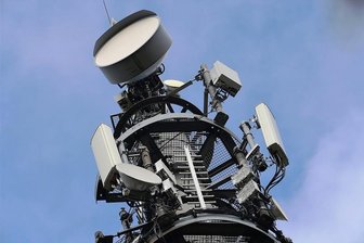 Ein Vodafone-Sendemast für den Mobilfunk-Standard 5G.