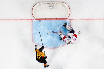 6:3 gegen Großbritannien: DEB hofft nun auf Lettland-Patzer - Alexander Karachun brachte die deutsche Eishockey-Nationalmannschaft zum Vorrunden-Abschluss in Führung.