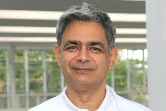 60 Gäste hören Arztvortrag - Dr. Ameer Al-Nakkash
