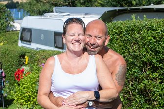 60 Jahre Talsperre Pöhl: Was Camper an ihrem „vogtländischen Meer“ lieben und was sie noch vermissen - Marcel und Nicole Zeuch aus Thüringen haben 2020 an die Talsperre Pöhl gefunden. Seitdem kommen sie regelmäßig.