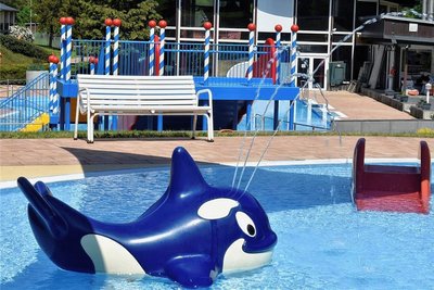 Im Adorfer Waldbad ist das Wasser derzeit 13 Grad frisch. Ab 1. Juni soll es losgehen. 