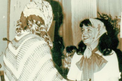 Jugendfasching in der Petrigemeinde, rechts Katharina Thiele.