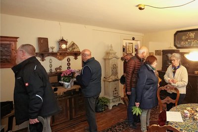 Hunderte Besucher schauten sich in den Räumlichkeiten um.