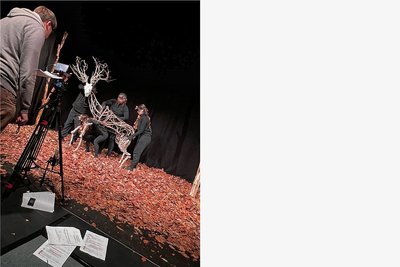 Segmentweise wurde der 360°-Rundumblick auf der kleinen Bühne des Puppentheaters gefilmt und anschließend am Computer zusammengesetzt.