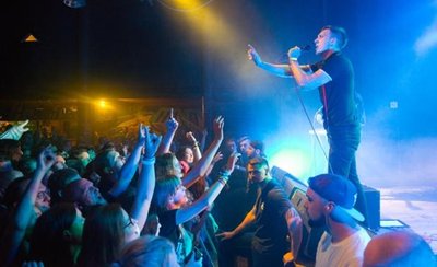 Am 8. Oktober gab Kraftklub ein Benefizkonzert im Chemnitzer AJZ.