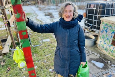 Anja Hüttner vom Interkulturellen Garten lädt zum Talentcampus ein.