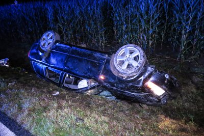 Bei einem Unfall auf der S 283 bei Lößnitz sind in der Nacht zu Sonntag zwei Personen schwer verletzt worden. 