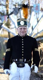 Andreas Rössel vom Bergbautraditionsverein Wismut im Habit eines Freiberger Bergbeamten. Diesen trägt er als Vertreter des Sächsischen Landesverbandes der Bergmanns-, Hütten- und Knappenvereine. 