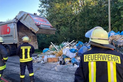 Ein Müllauto hat am Donnerstag in Dorfchemnitz gebrannt.