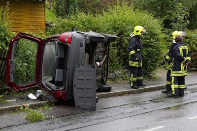 Ein schwerer Verkehrsunfall hat sich am Montagmorgen in Tannenberg auf der Annaberger Straße ereignet.