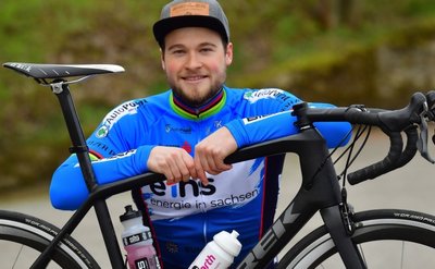 Stefan Bötticher kämpft sich nach einer langen Zwangspause wieder heran. Training mit dem Straßenrad ist aktuell wieder möglich.