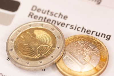 Weil sie nicht arbeiten konnte, erhielt sie EU-Rente. Auf die Bewilligung des Folgeantrags wartet sie seit Monaten.